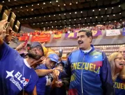 Como democracia e economia da Venezuela decaíram sob Maduro